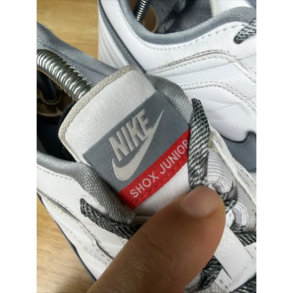 Nike Shox‎ Junior Running Shoes Sneakers White Gray Red 454340-107 Mens 9 2014